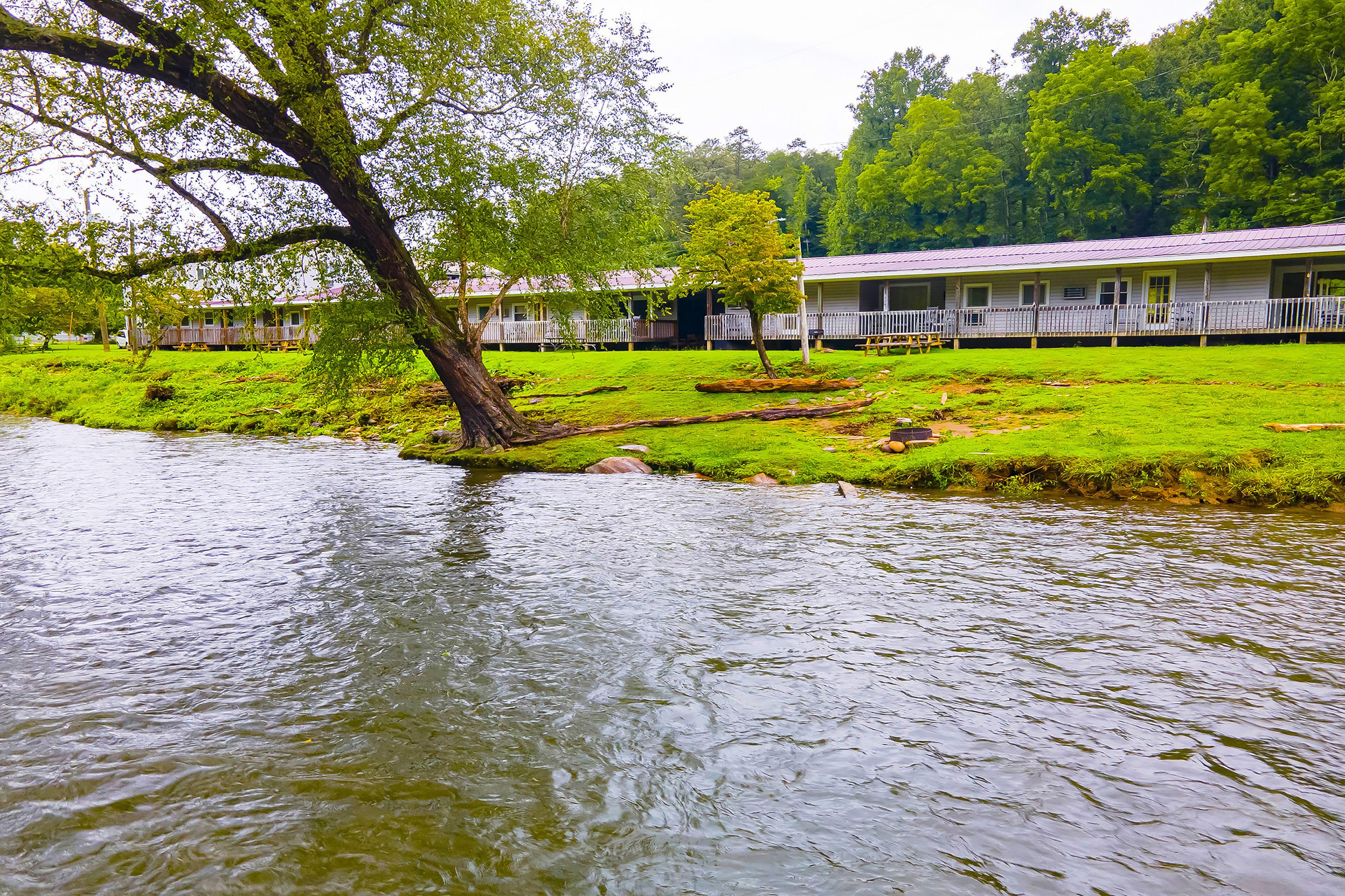 Lloyd'S On The River Country Inn By Oyo مدينة كليرمونت المظهر الخارجي الصورة